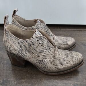 New Freebird Sadie Leather Python Print Oxford Booties Size 8
